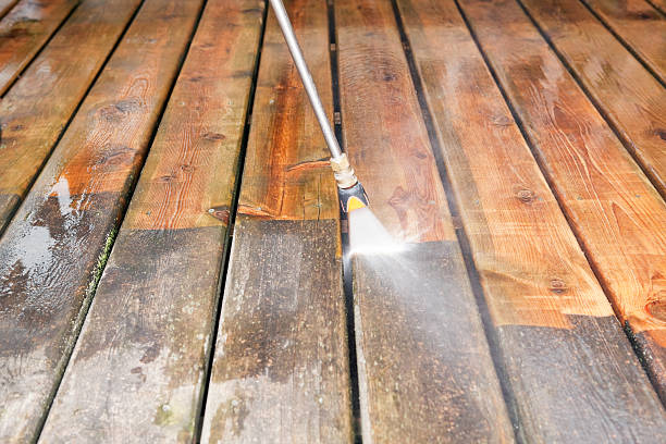 Best Deck Cleaning Services  in Belleair, FL